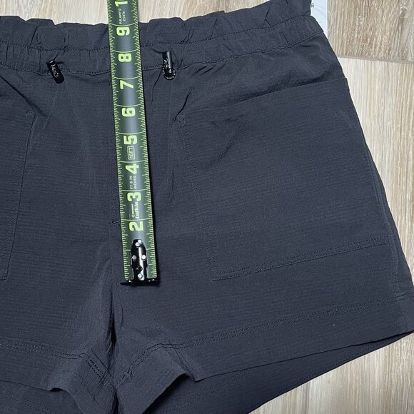 NWT Athleta Black Trekkie Paper Bag Shorts - Size 6 - Picture 14 of 15